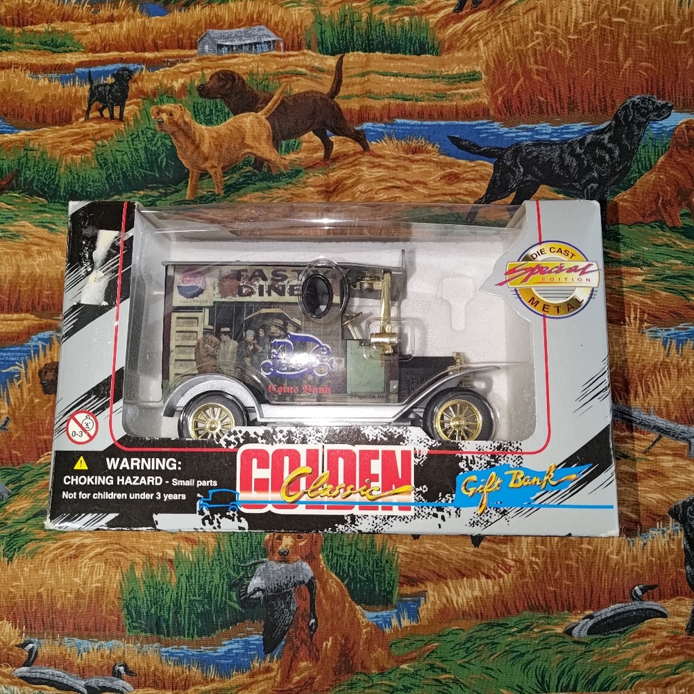 PEPSI COLA Panel Truck Gift Bank GOLDEN CLASSIC -Special Edition Die Cast